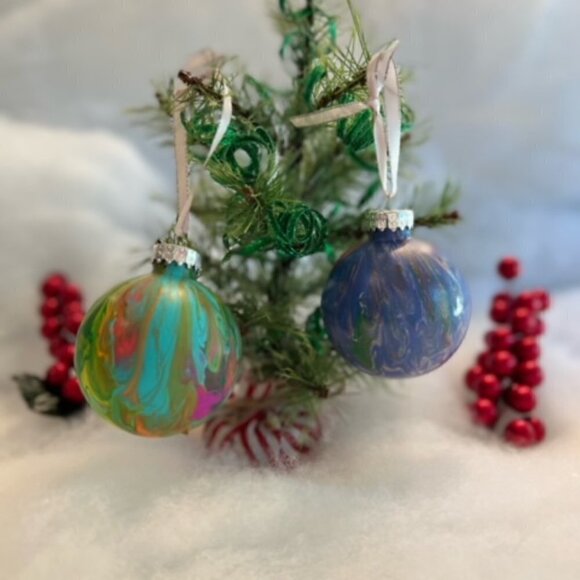 Unique Hand Painted & Sealed Christmas ornaments, plastic SET of 4 - Picture 3 of 3